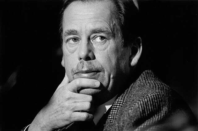 Brno, 4. prosinec 1991 - Vila Tugendhat - V. Havel se zúčastnil jednání vlád o rozpočtech