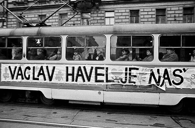 Praha, prosinec 1989 - Plakát na podporu V. Havla na prezidentskou kandidaturu